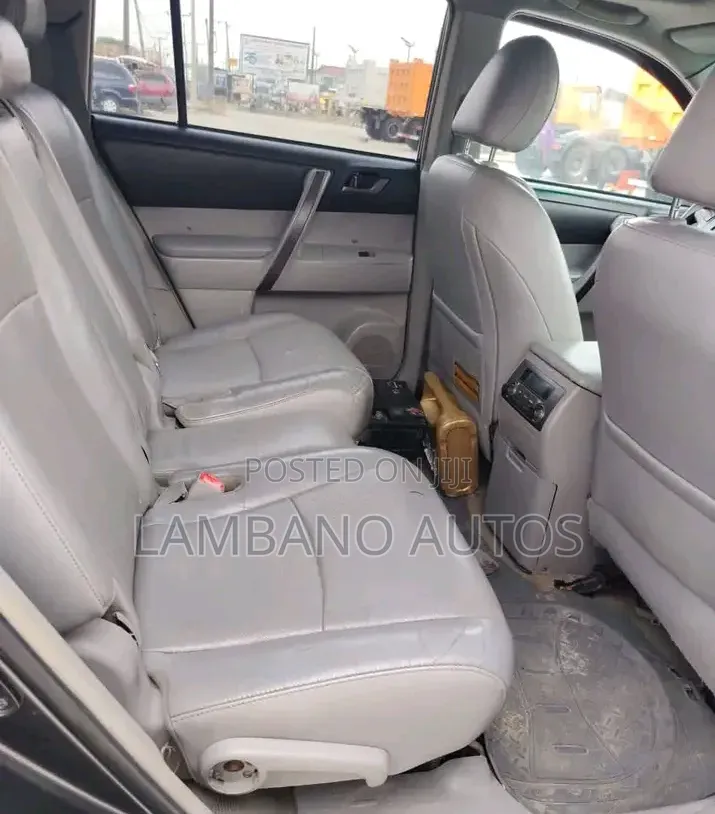 Toyota Highlander 2010 Red