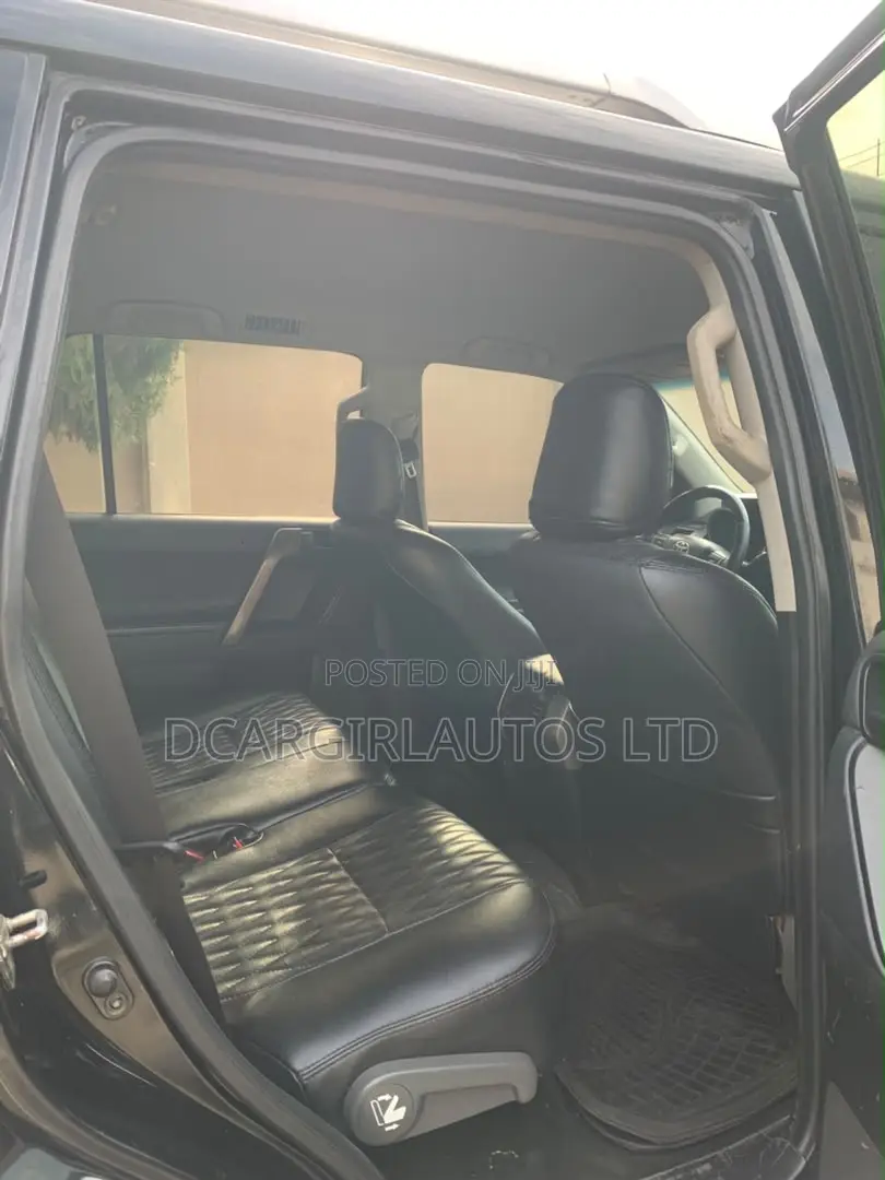 Toyota Land Cruiser Prado 2012 Black