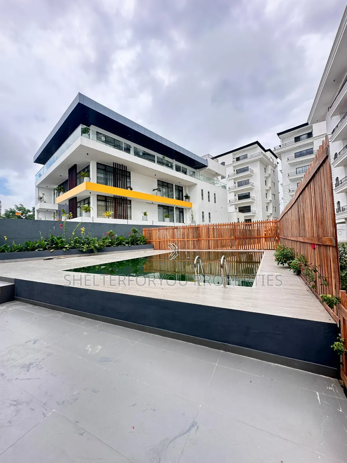 2bdrm Apartment in Lekki Phase 1 for rent