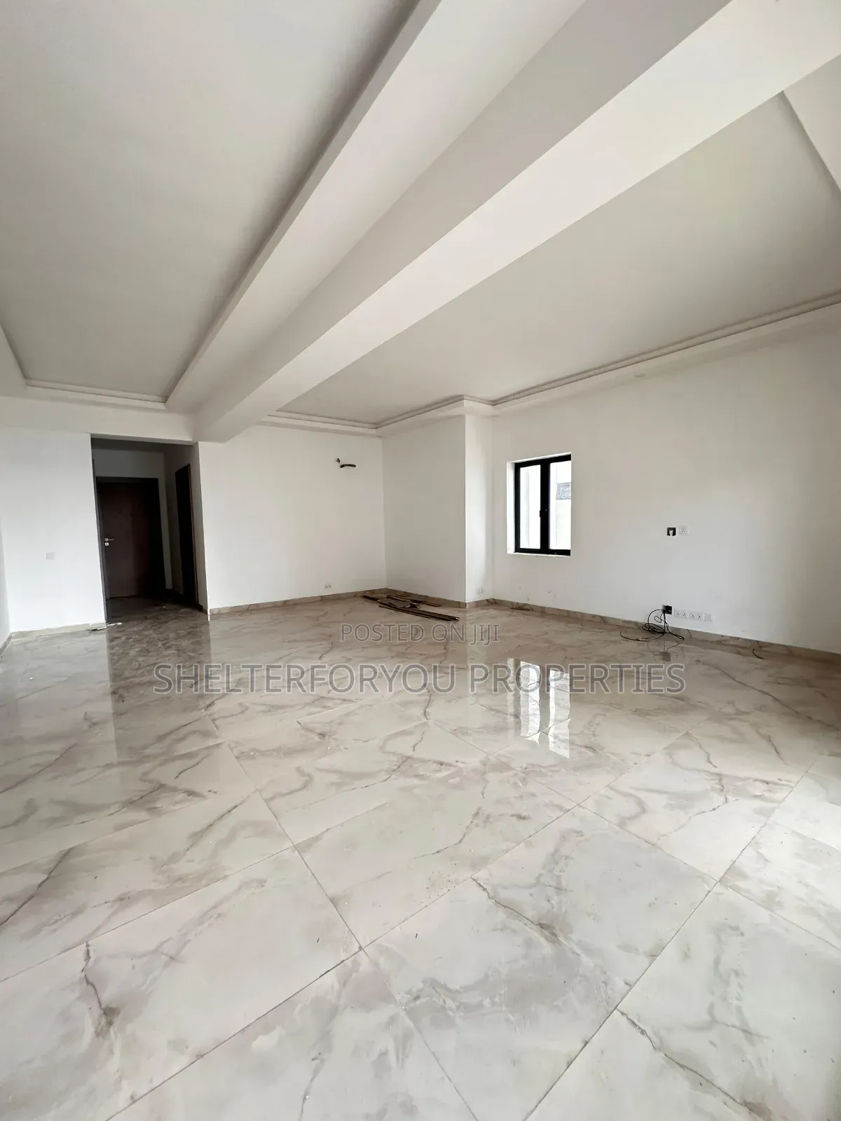 2bdrm Apartment in Lekki Phase 1 for rent