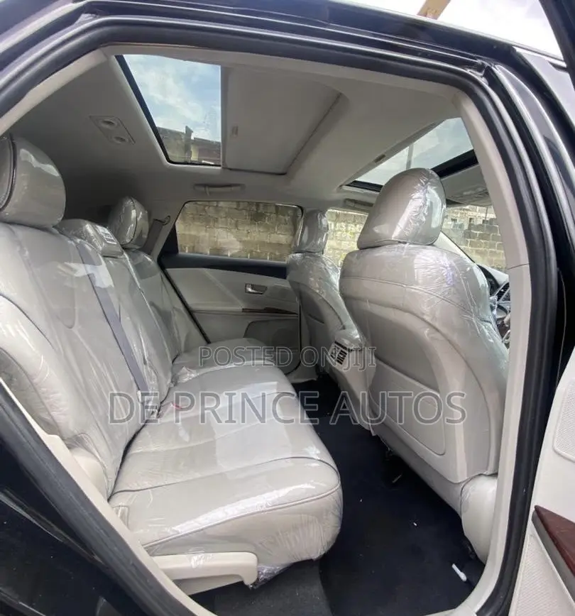 Toyota Venza 2011 Black