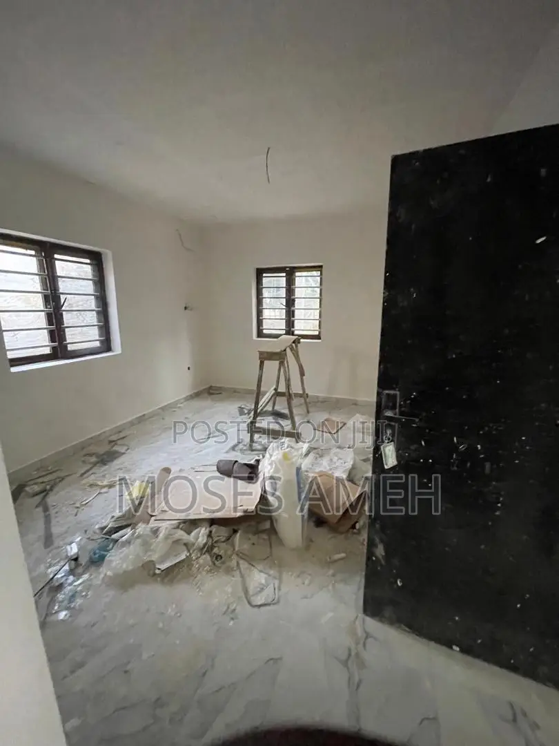 2bdrm Block of Flats in Wuye for rent