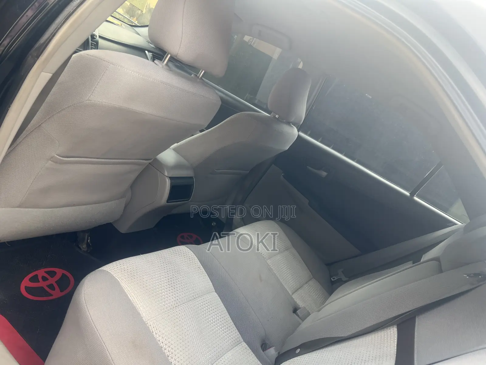 Toyota Camry LE 4dr Sedan (2.5L 4cyl 6A) 2013