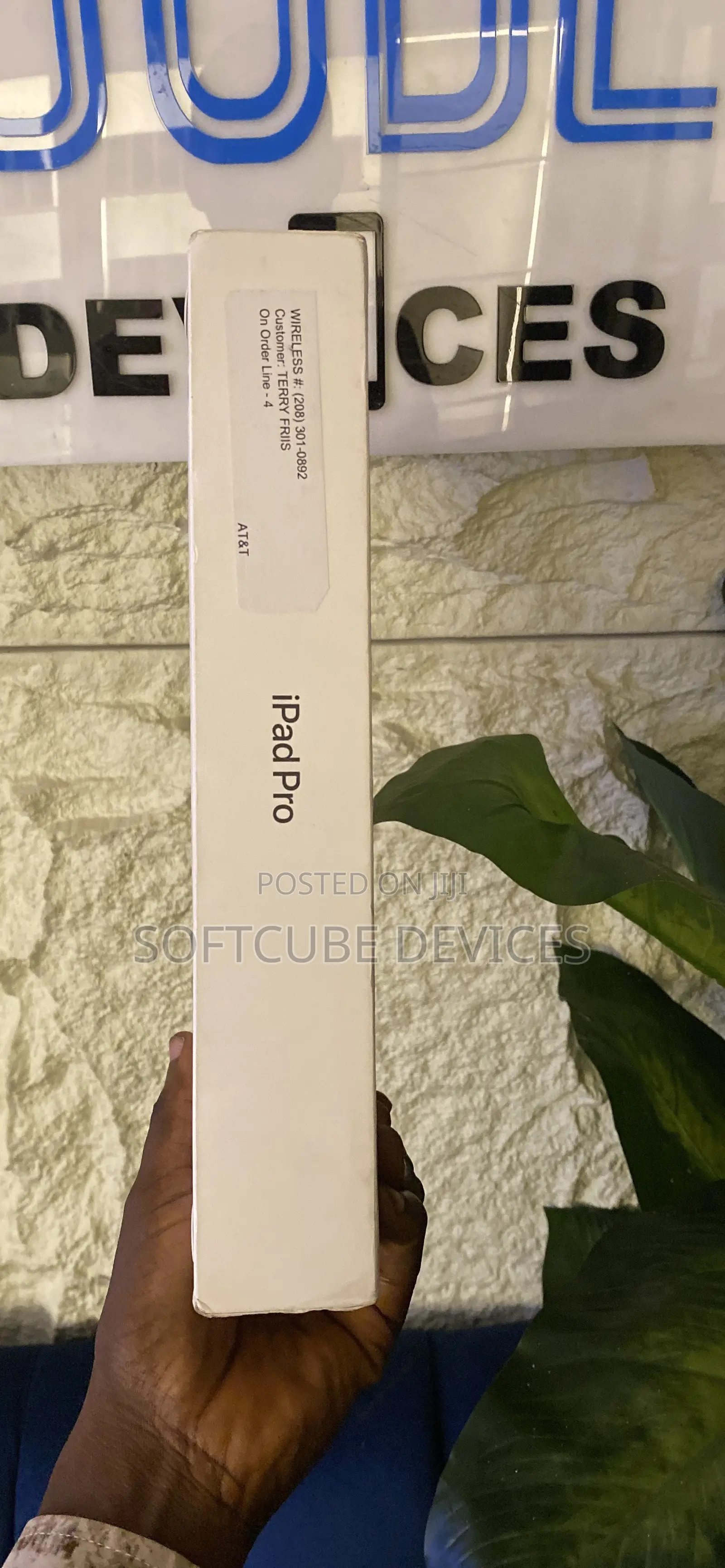 New Apple iPad Pro 13 (2025) 256 GB Black