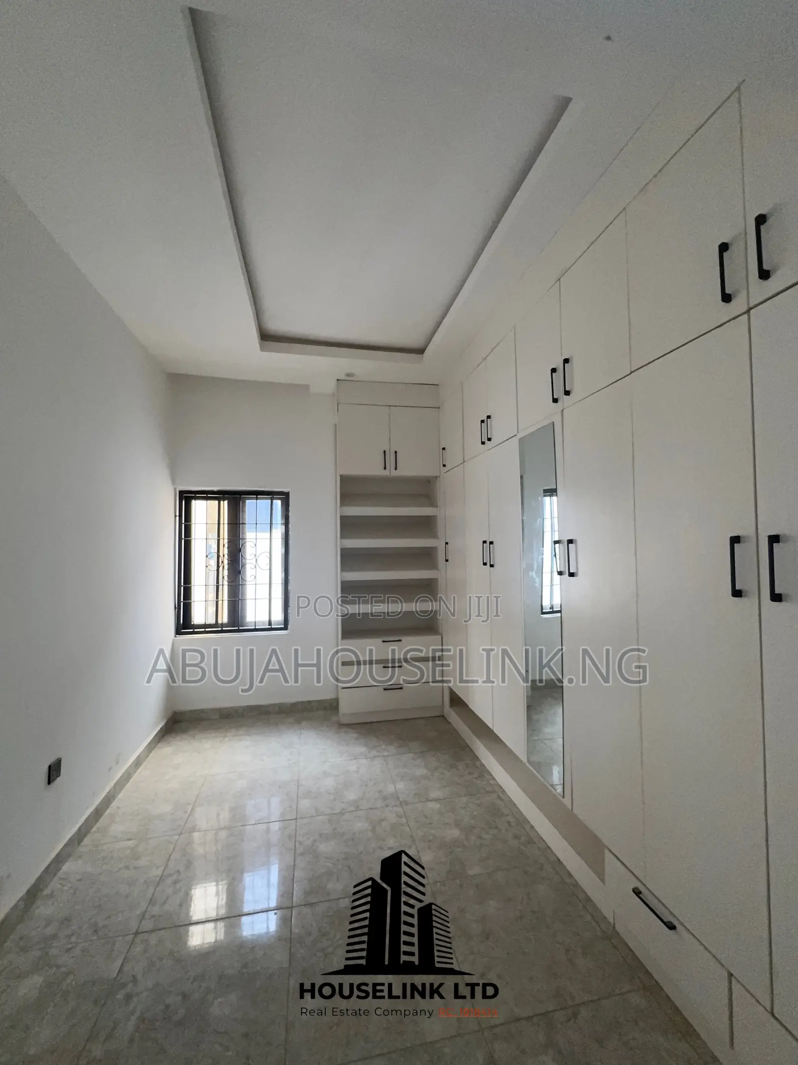 5bdrm Duplex in Guzape Main Abuja for sale