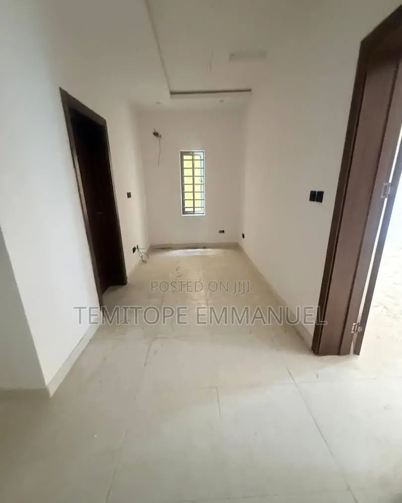 Furnished 3bdrm House in Sangotedo for sale