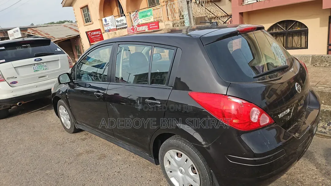 Nissan Versa 2012 Black