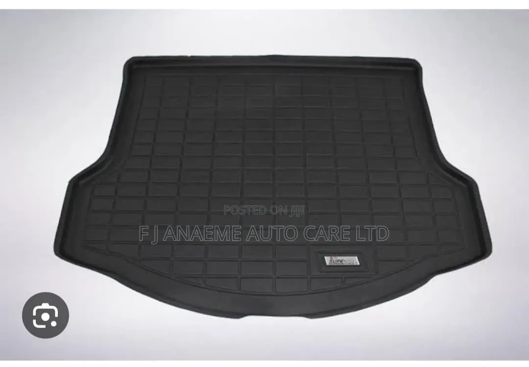 Toyota Camry Muscle Boot Rug 2010