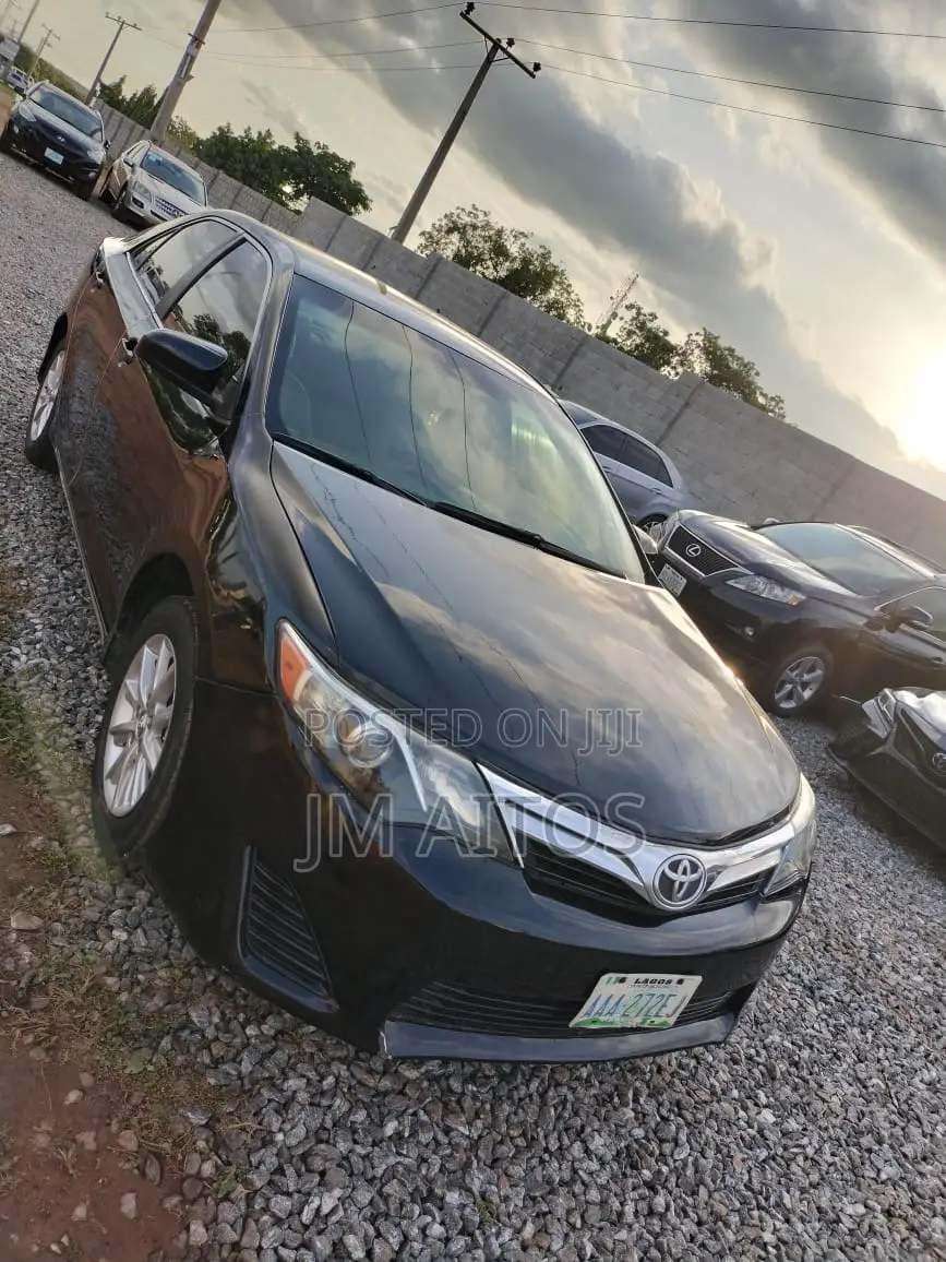 Toyota Camry LE 4dr Sedan (2.5L 4cyl 6A) 2013 Black