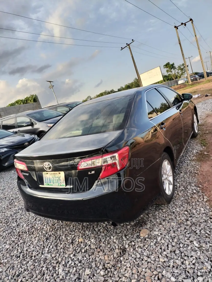 Toyota Camry LE 4dr Sedan (2.5L 4cyl 6A) 2013 Black