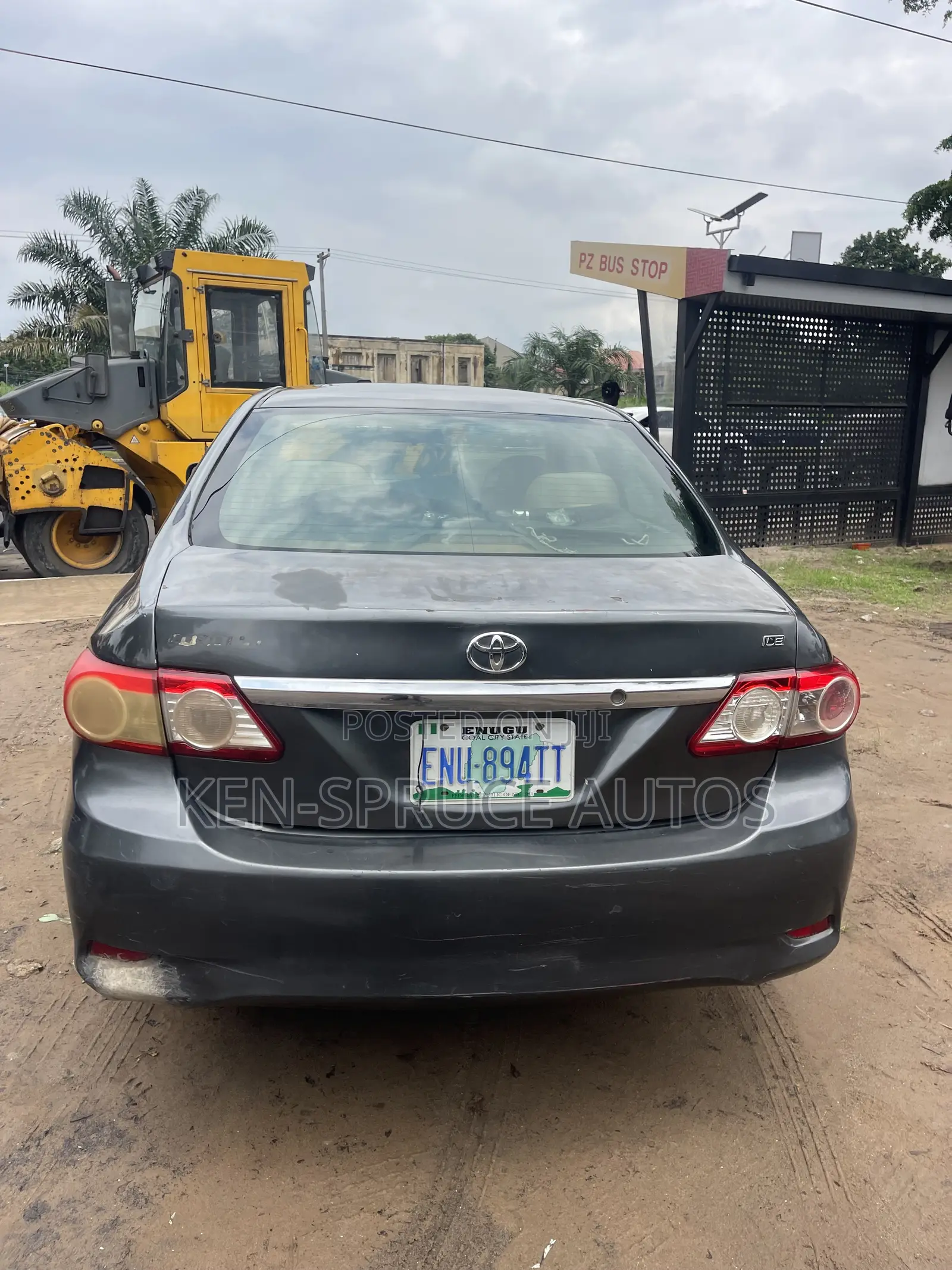 Toyota Corolla LE 4dr Sedan (1.8L 4cyl 4A) 2012 Gray