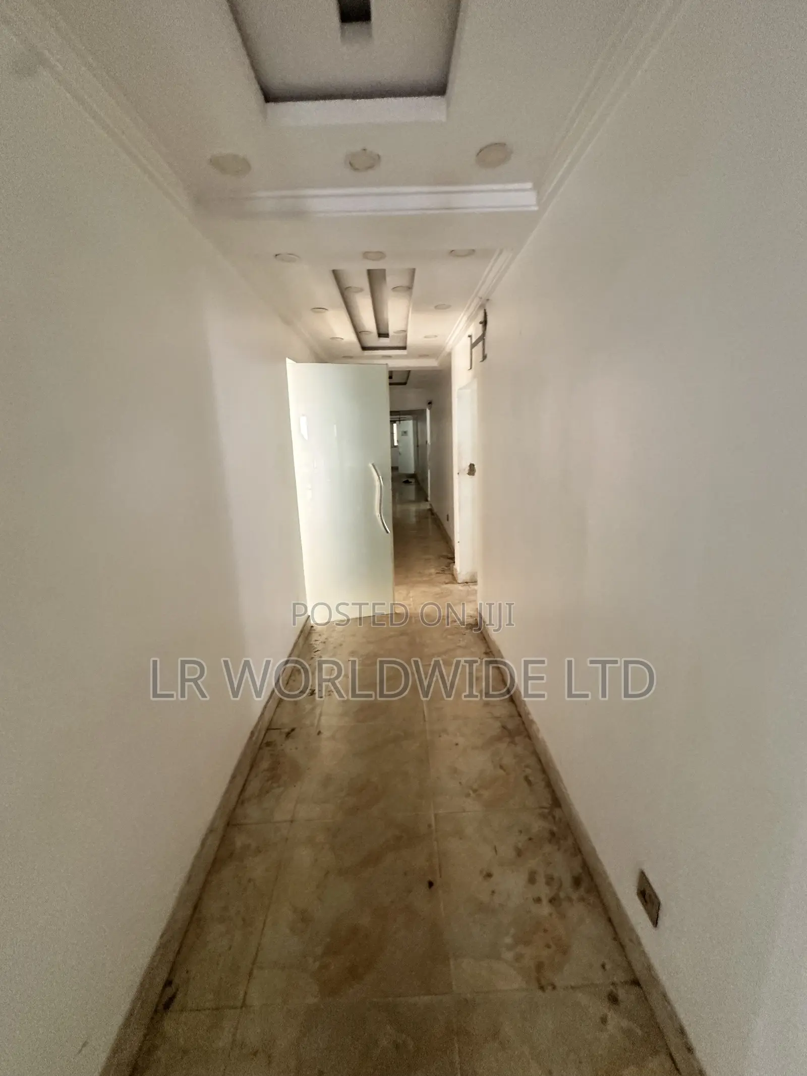 8bdrm Duplex in Wuse 2 for sale