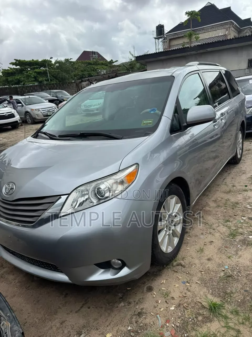 Toyota Sienna XLE 7 Passenger 2012 Gray