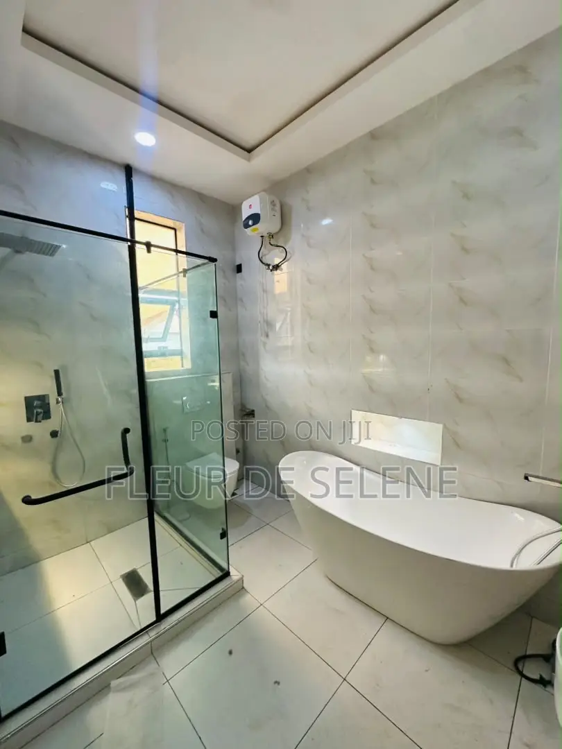 4bdrm Duplex in Sangotedo for sale