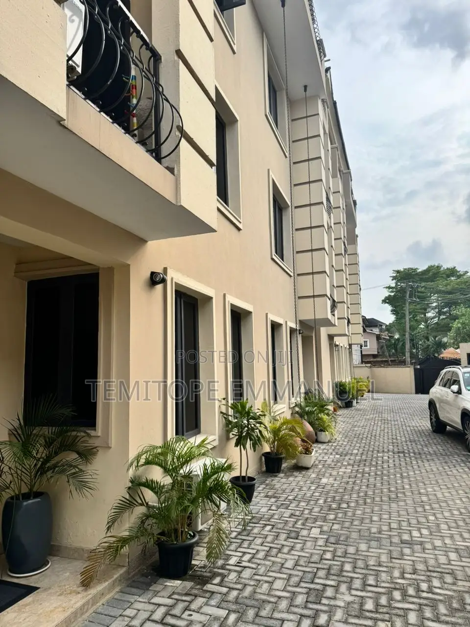 Furnished 4bdrm Duplex in Parkview Estate for sale