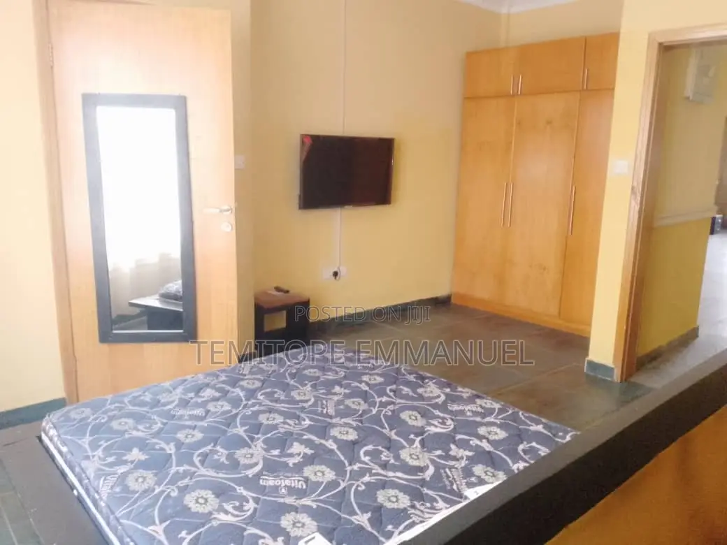 Furnished 8bdrm Duplex in Ajah for sale