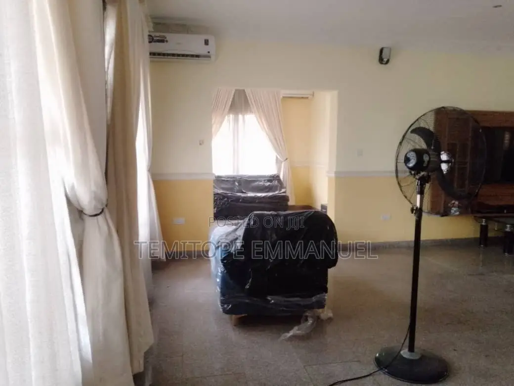 Furnished 8bdrm Duplex in Ajah for sale