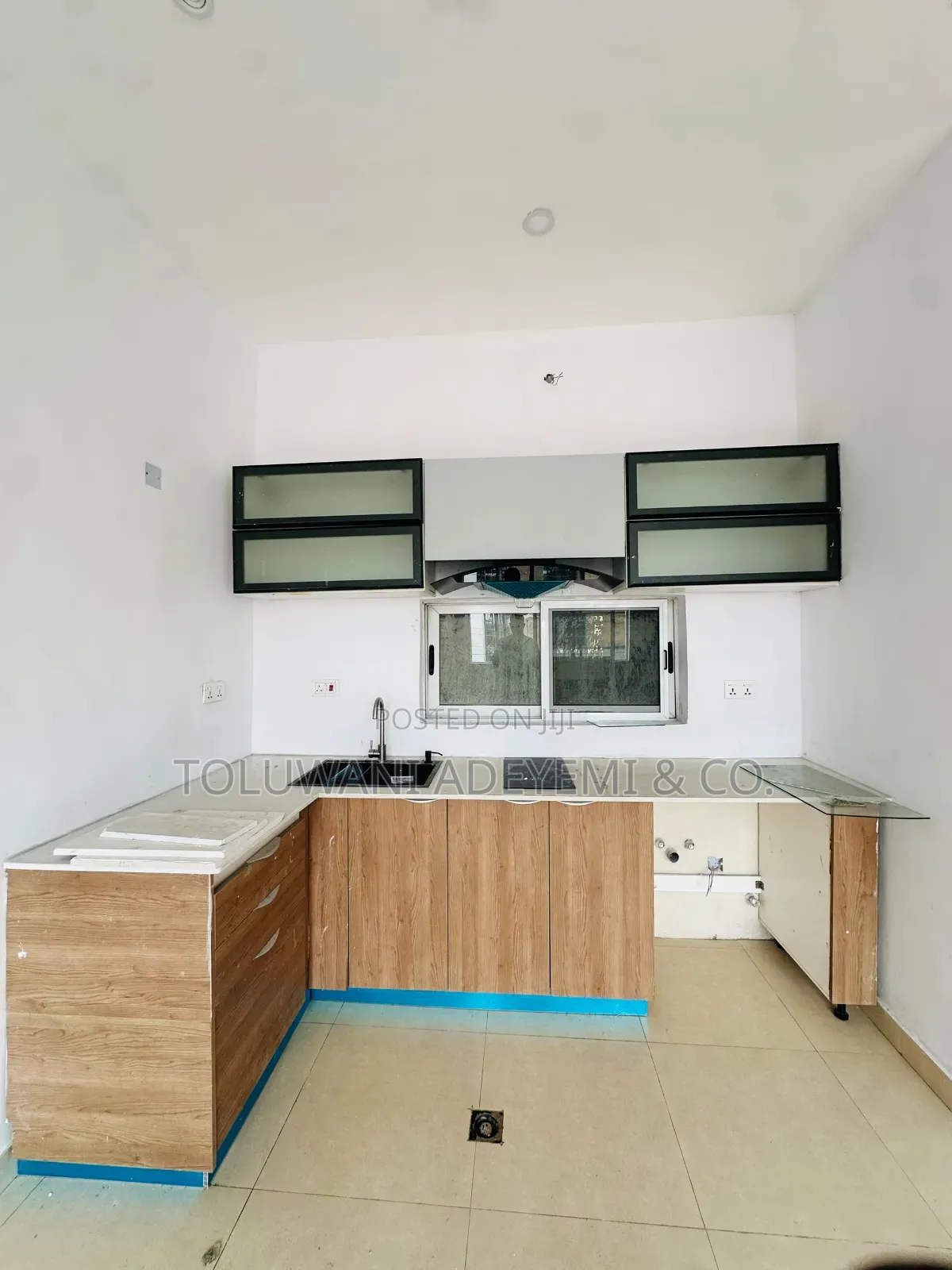 2 Bedroom Apartment in a Flood Free Environment in Ikate Lekki