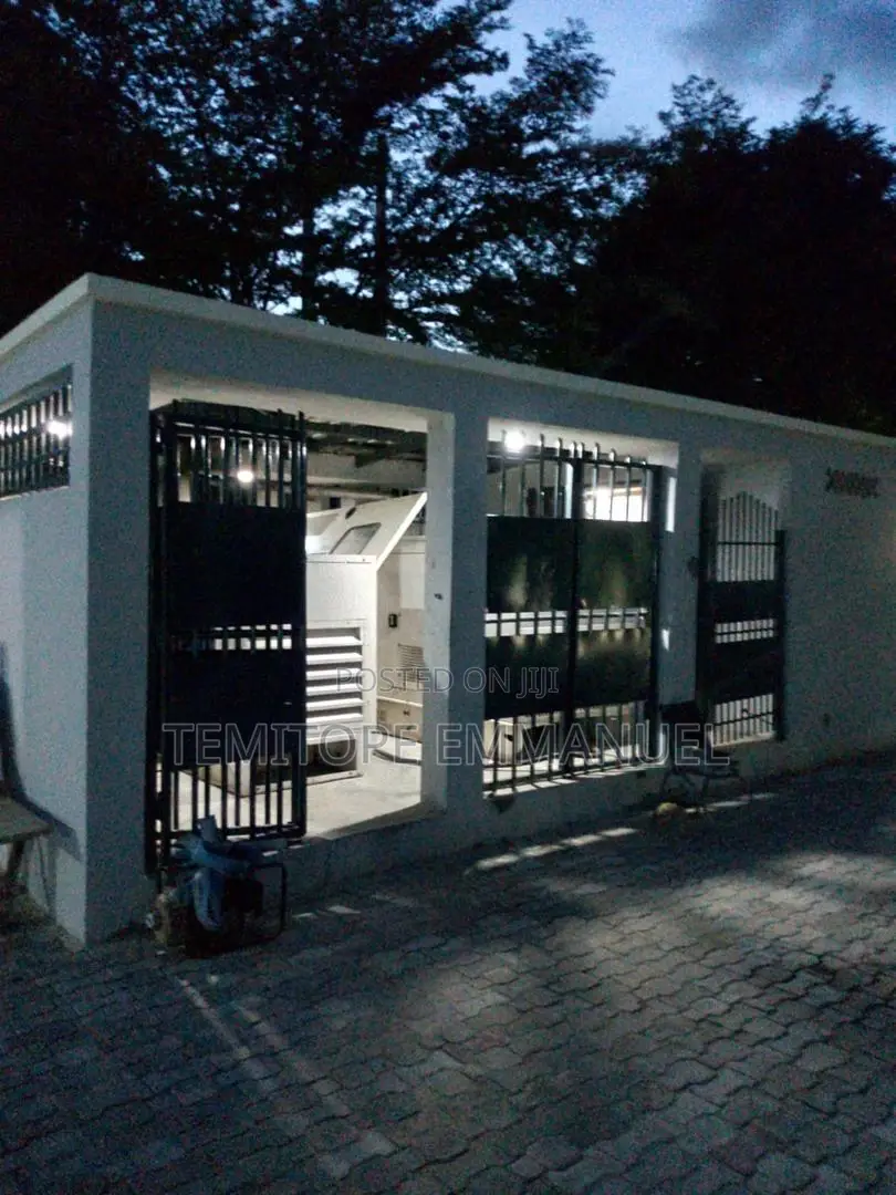 Furnished 20bdrm Block of Flats in Lekki Phase 1 for sale