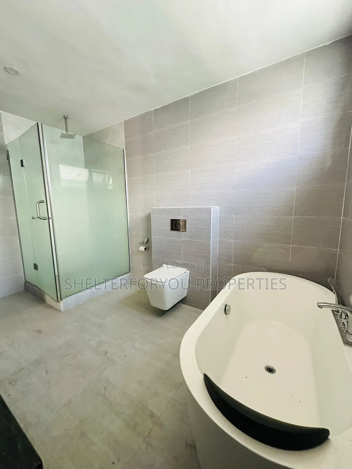 5bdrm Duplex in Lekki Phase 1 for sale