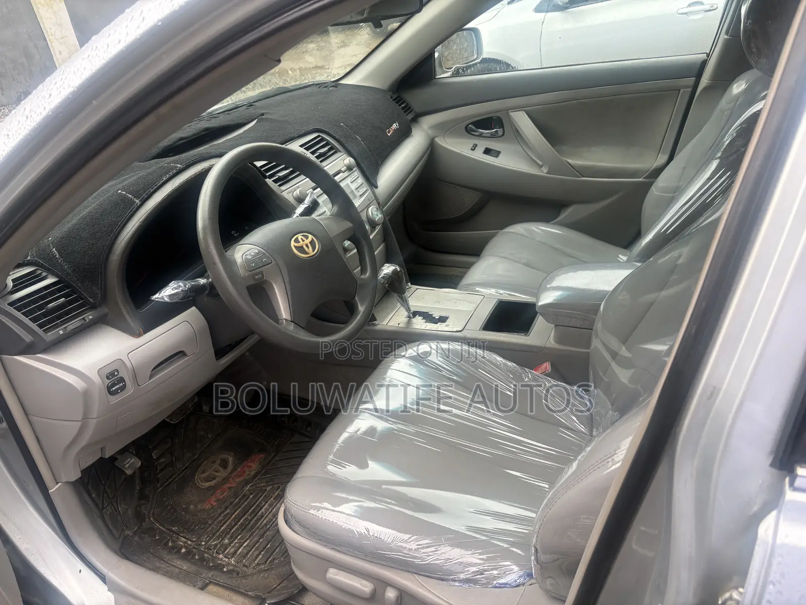 Toyota Camry LE 4dr Sedan (2.4L 4cyl 5A) 2009 Silver
