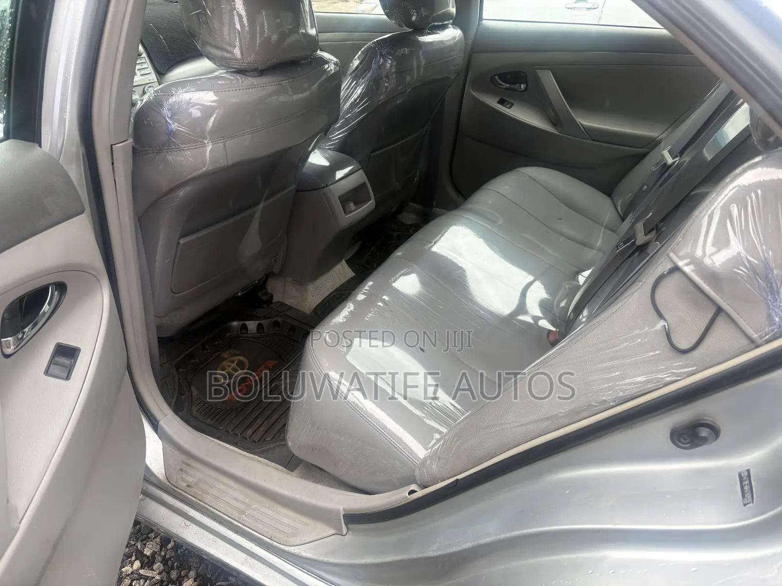 Toyota Camry LE 4dr Sedan (2.4L 4cyl 5A) 2009 Silver