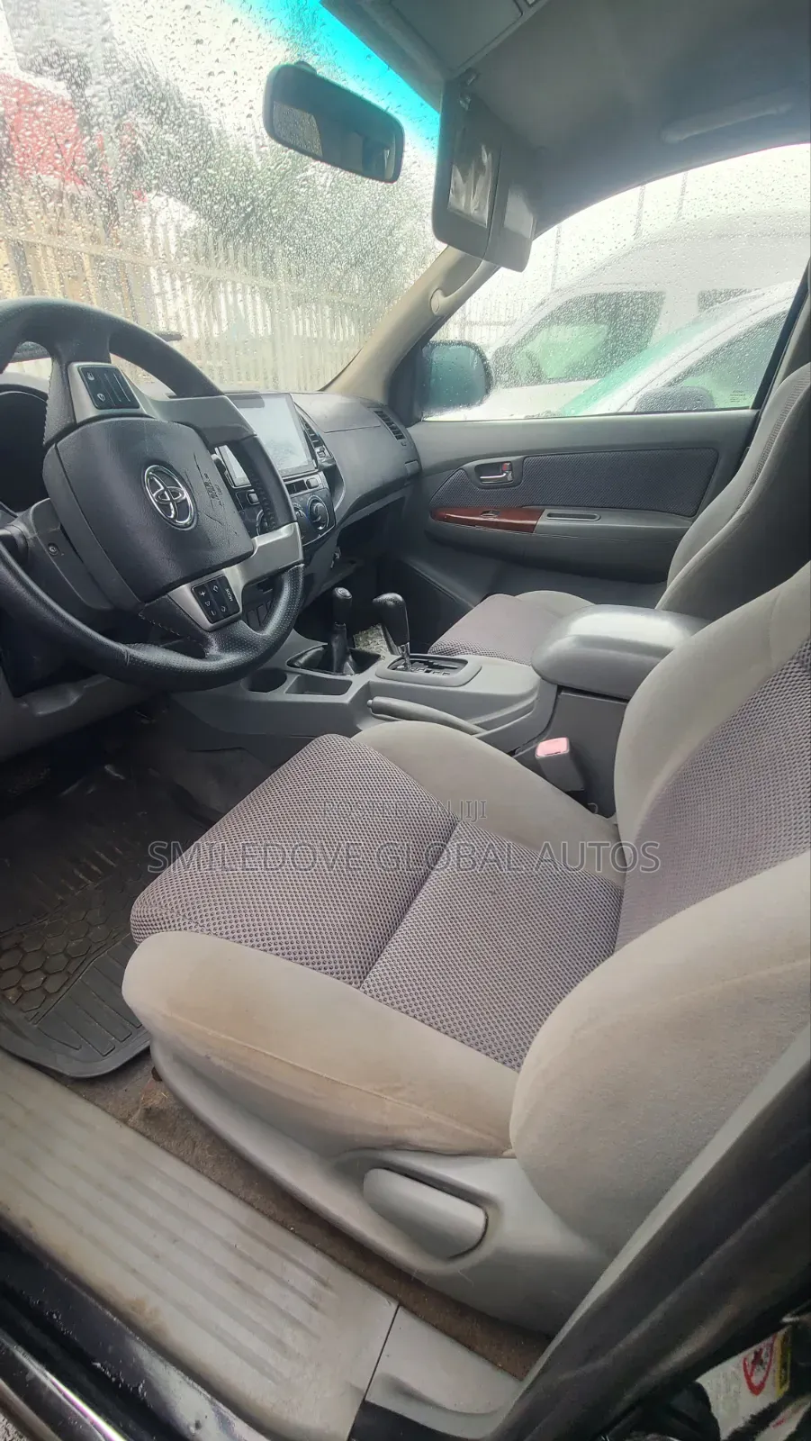 Toyota Hilux 2014 Black