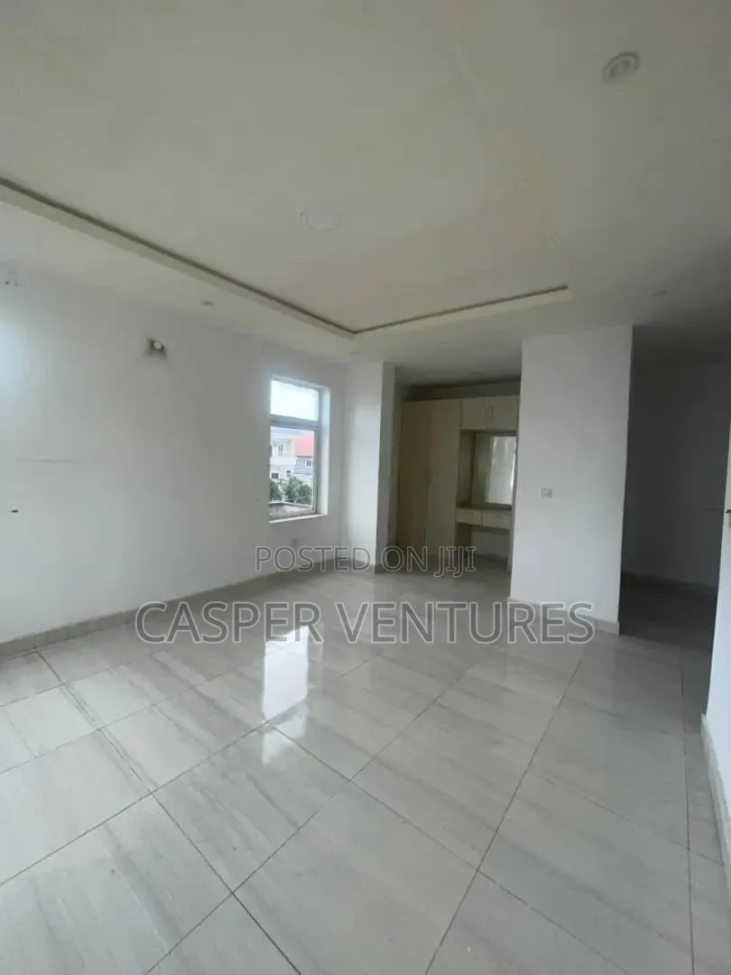 2bdrm Apartment in Chevyview Estate, Chevron for rent