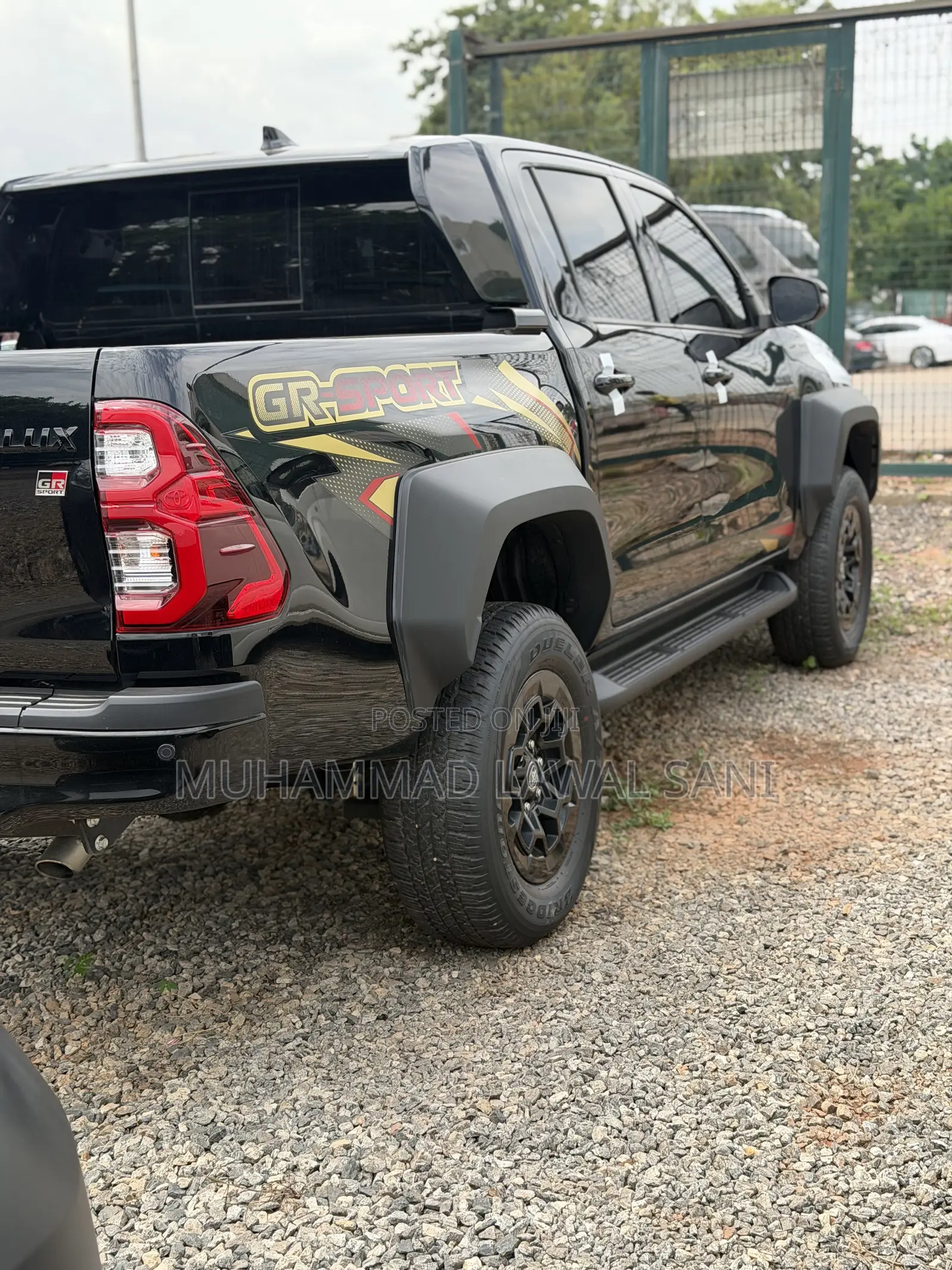 Toyota Hilux 2024 Black