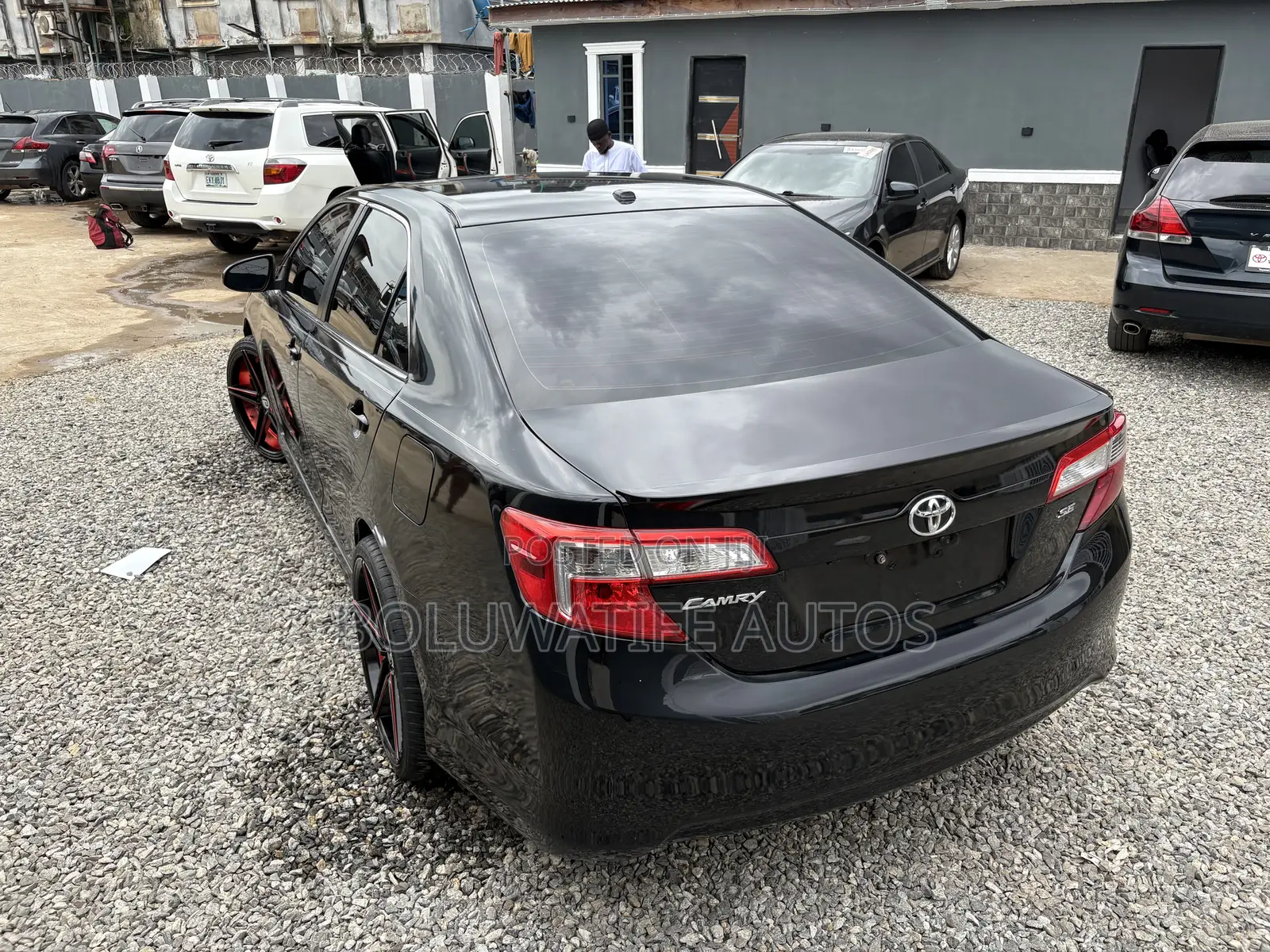 Toyota Camry SE Sport 4dr Sedan w/Prod. End 11/13 (2.5L 4cyl 6A) 2014 Black