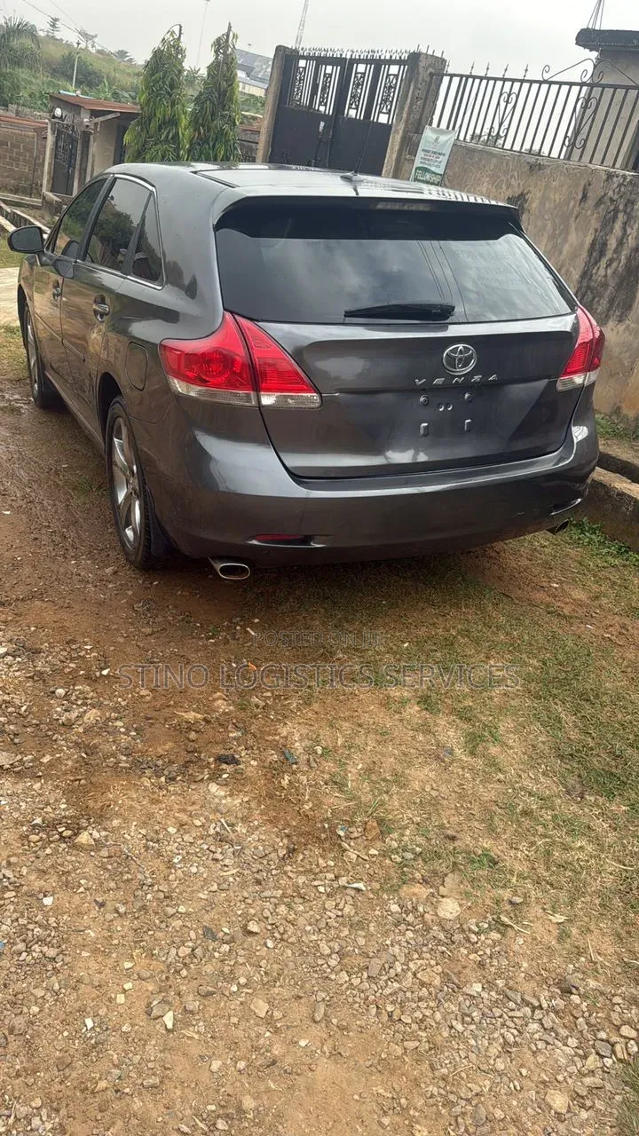 Toyota Venza 2011 Gray