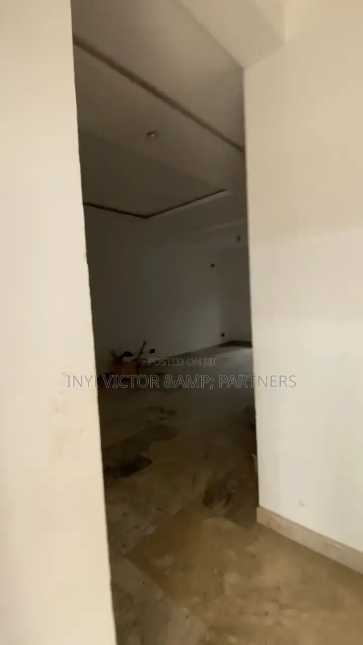 Furnished 6bdrm Duplex in Durumi for rent