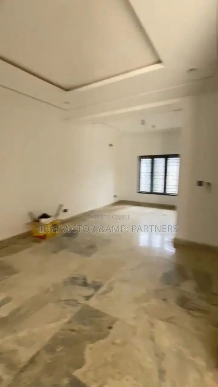 Furnished 6bdrm Duplex in Durumi for rent