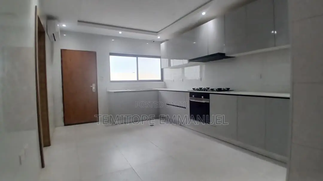 3bdrm Apartment in Ikoyi for sale