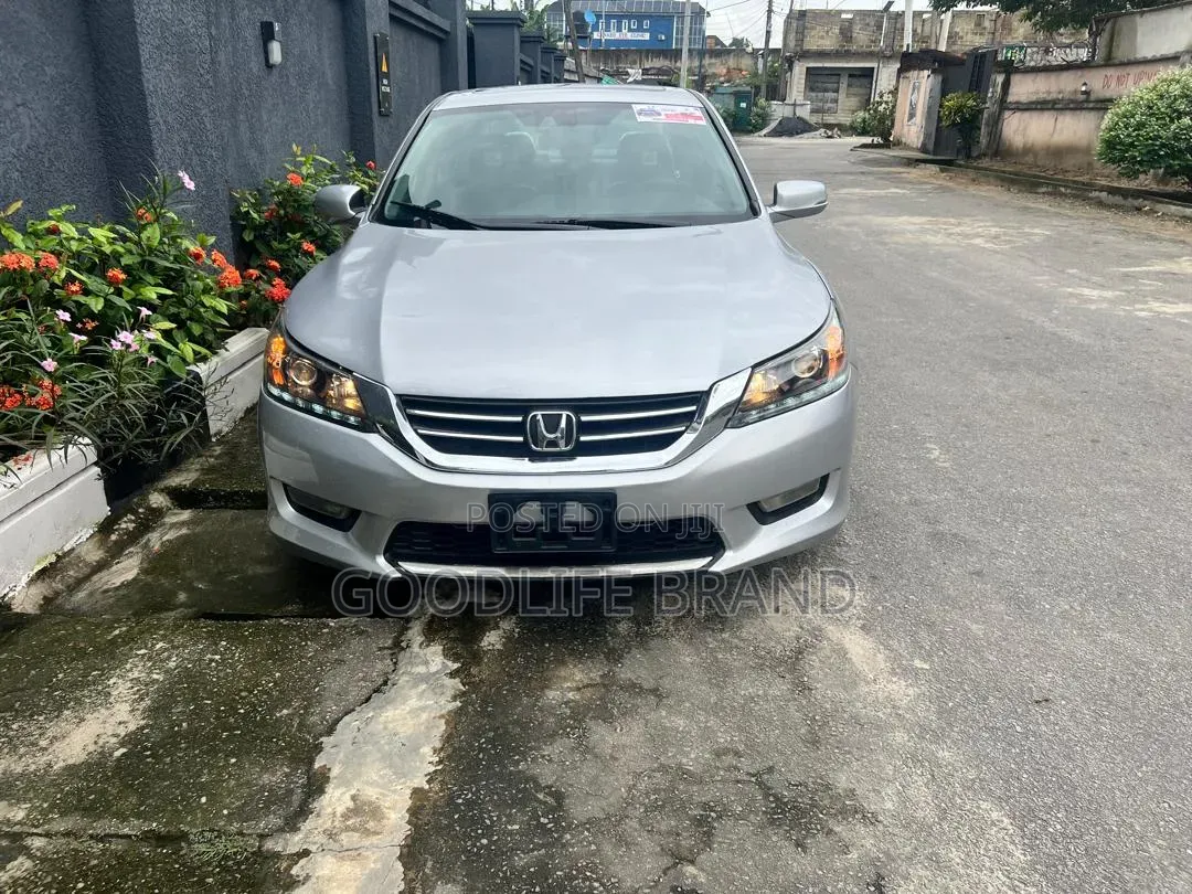Honda Accord EX-L V-6 2dr Coupe w/Navigation (3.5L 6cyl 6A) 2014 Silver