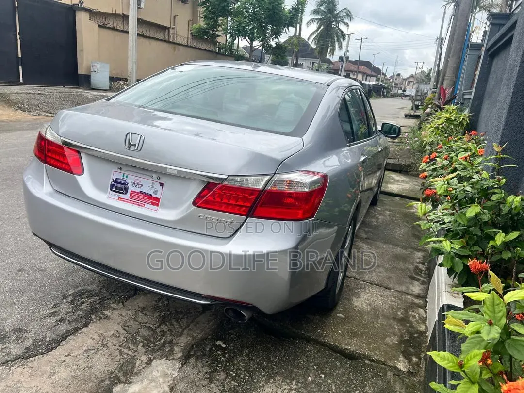 Honda Accord EX-L V-6 2dr Coupe w/Navigation (3.5L 6cyl 6A) 2014 Silver