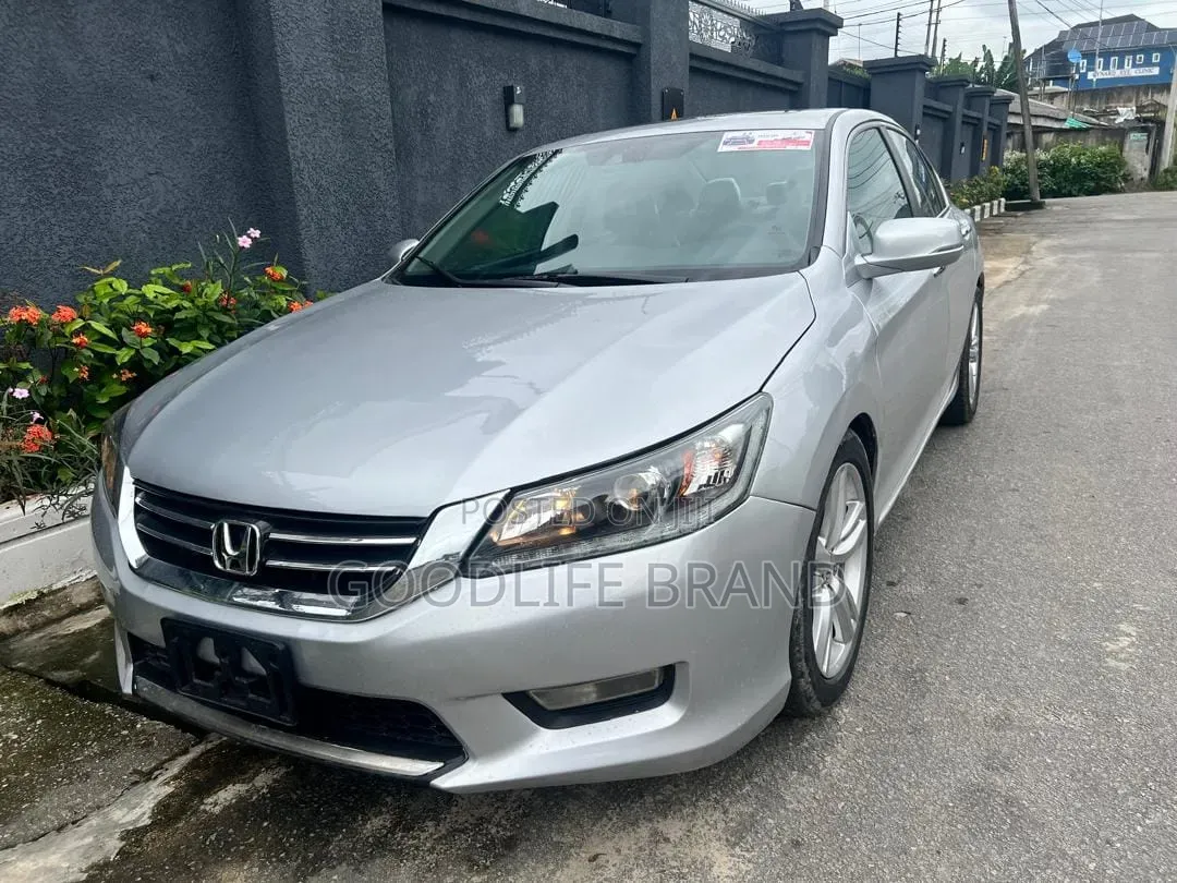 Honda Accord EX-L V-6 2dr Coupe w/Navigation (3.5L 6cyl 6A) 2014 Silver