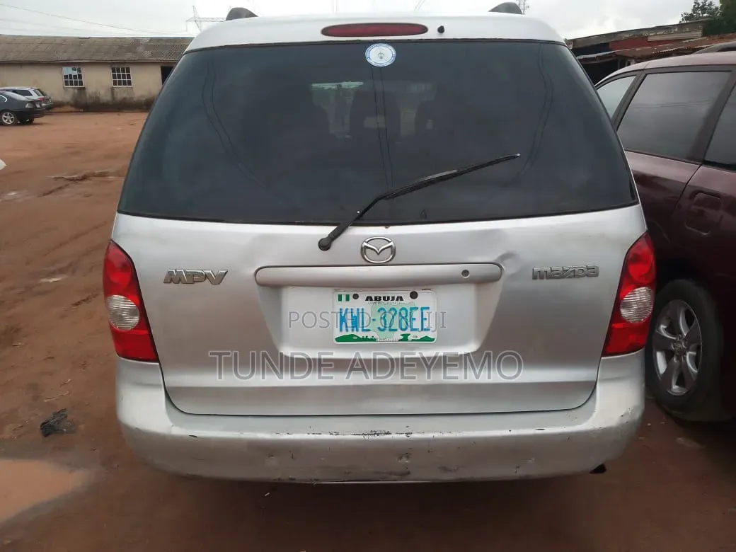 Mazda MPV 2005 Silver
