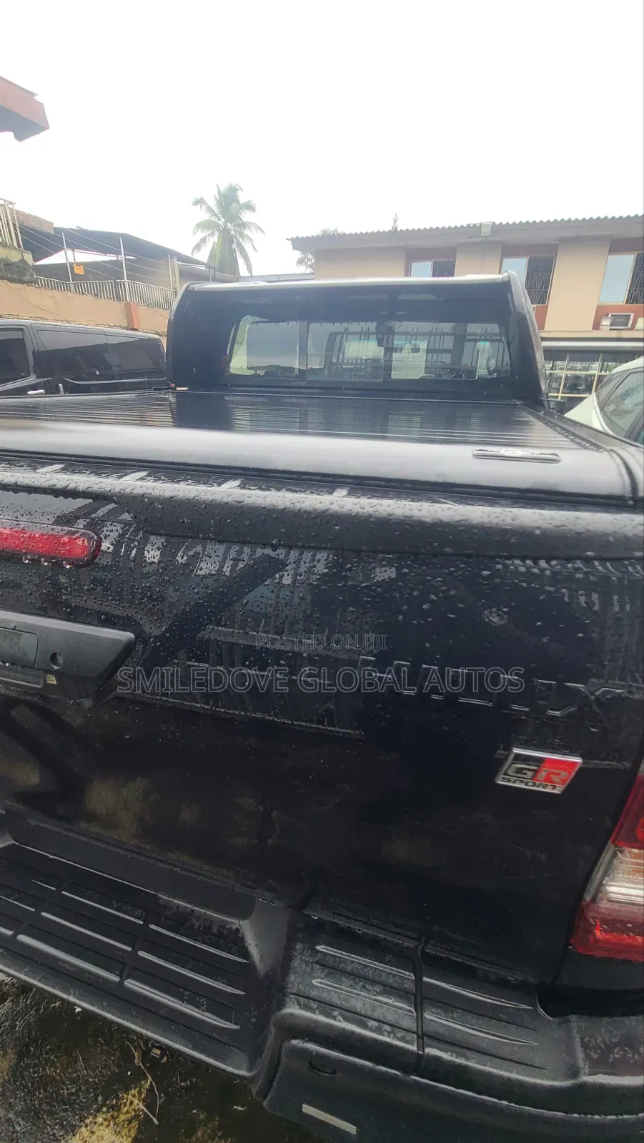 New Toyota Hilux 2025 Black