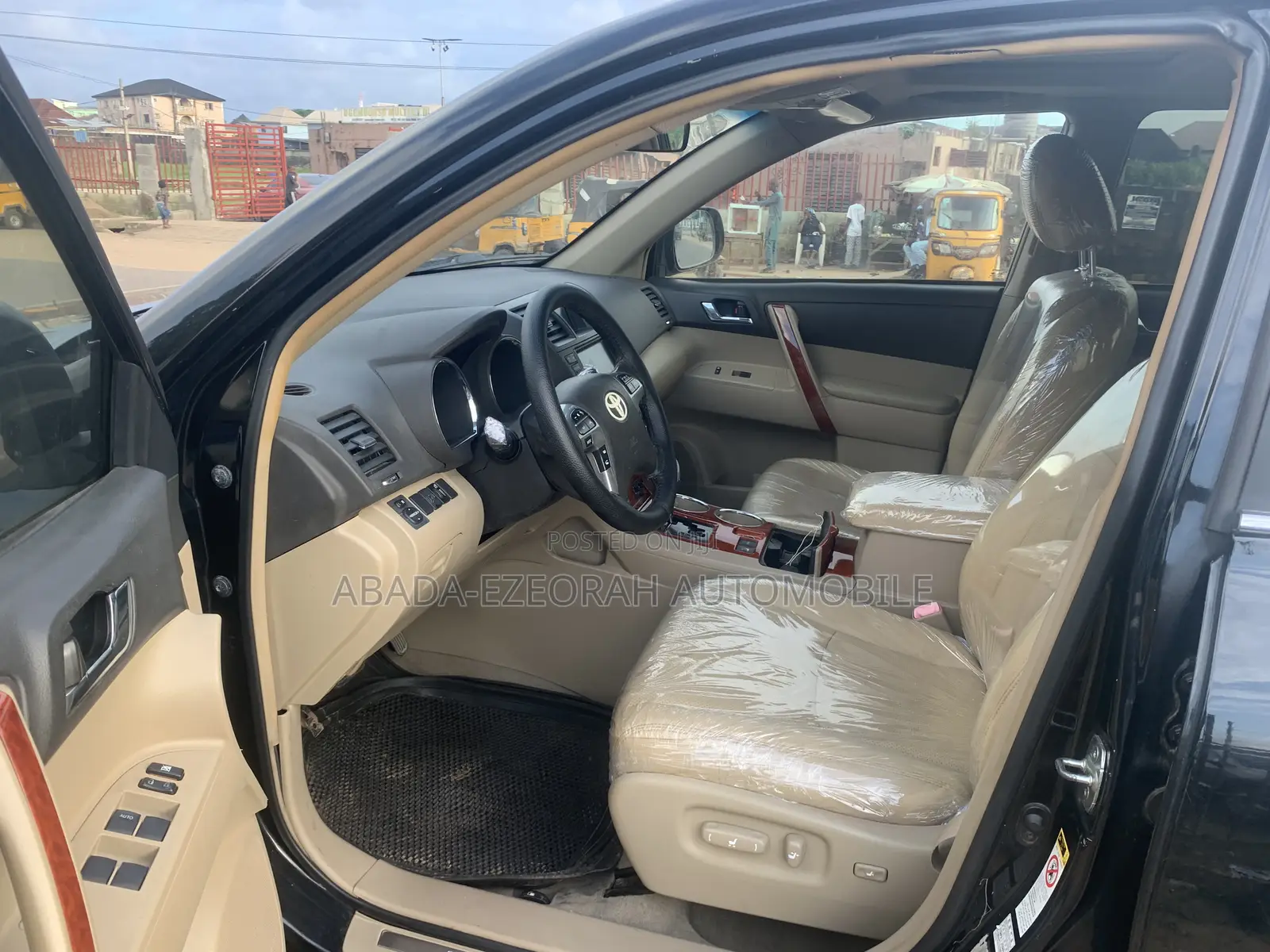 Toyota Highlander SE 2012 Black