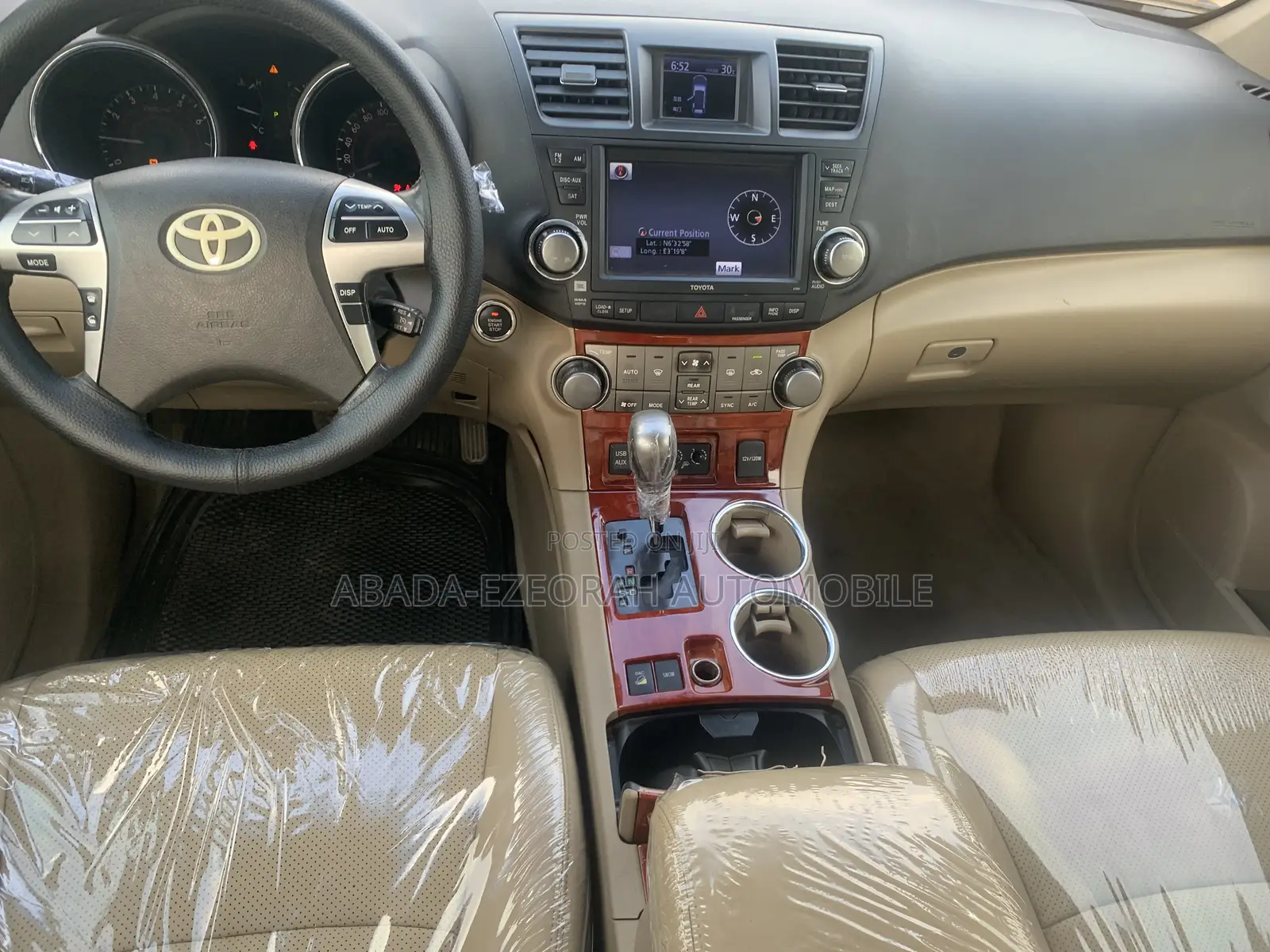 Toyota Highlander SE 2012 Black