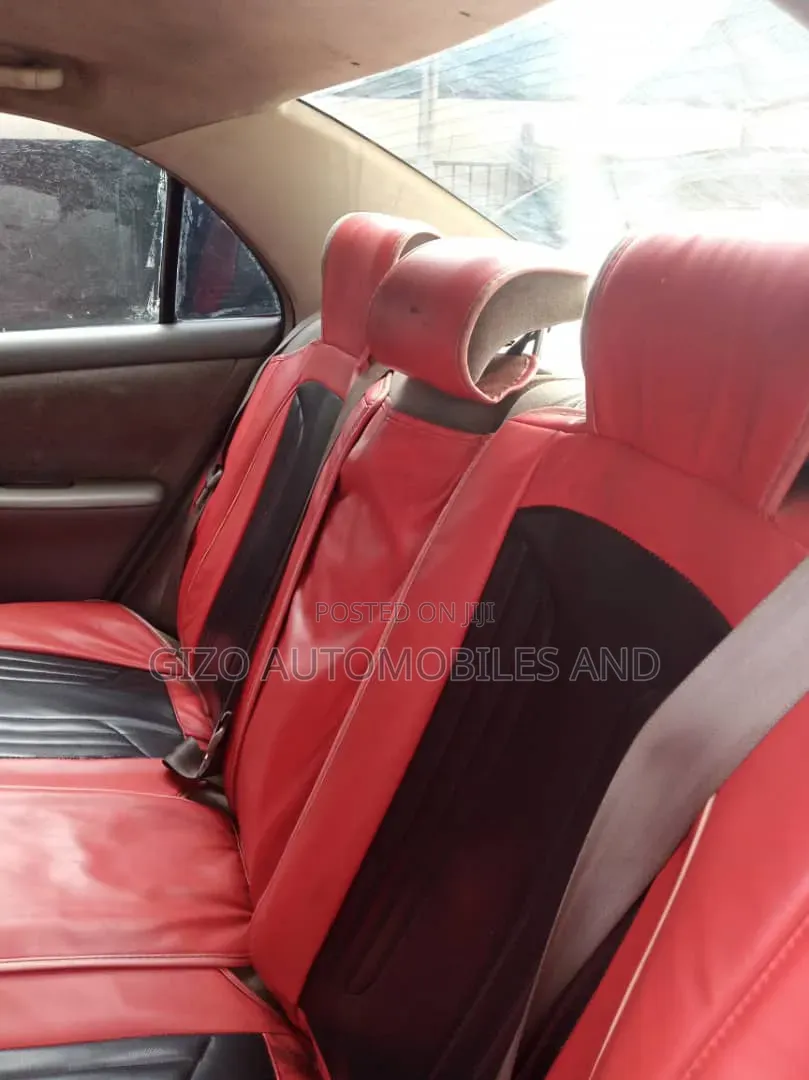 Toyota Sienna 2011 Red