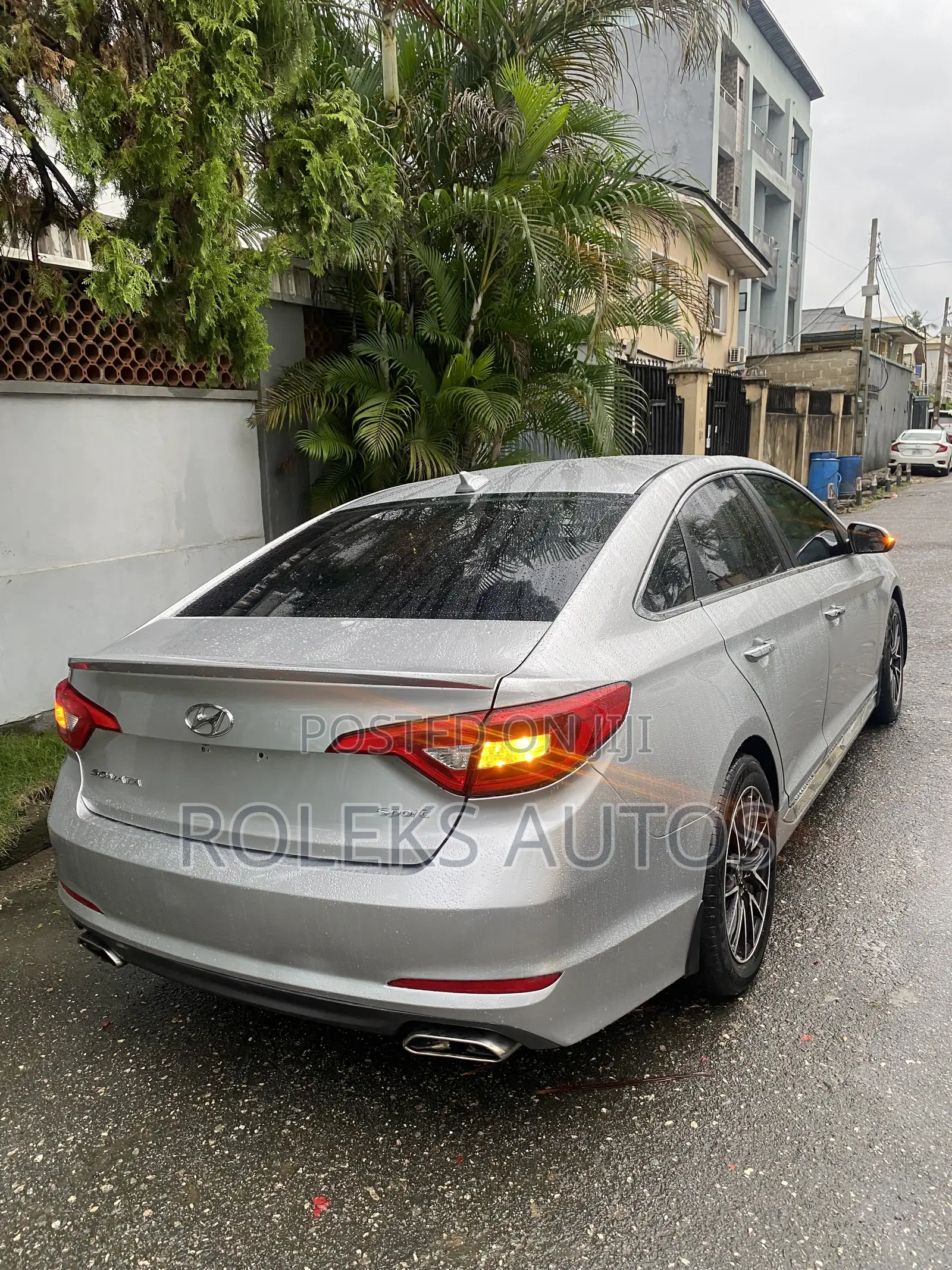 Hyundai Sonata Sport 4dr Sedan (2.4L 4cyl 6A) 2015 Silver