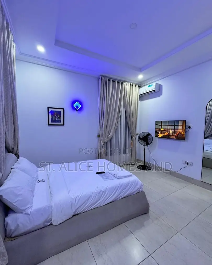 Elk 3 Bedroom Luxurious Apartment - Fully Serviced & Airport Proximity