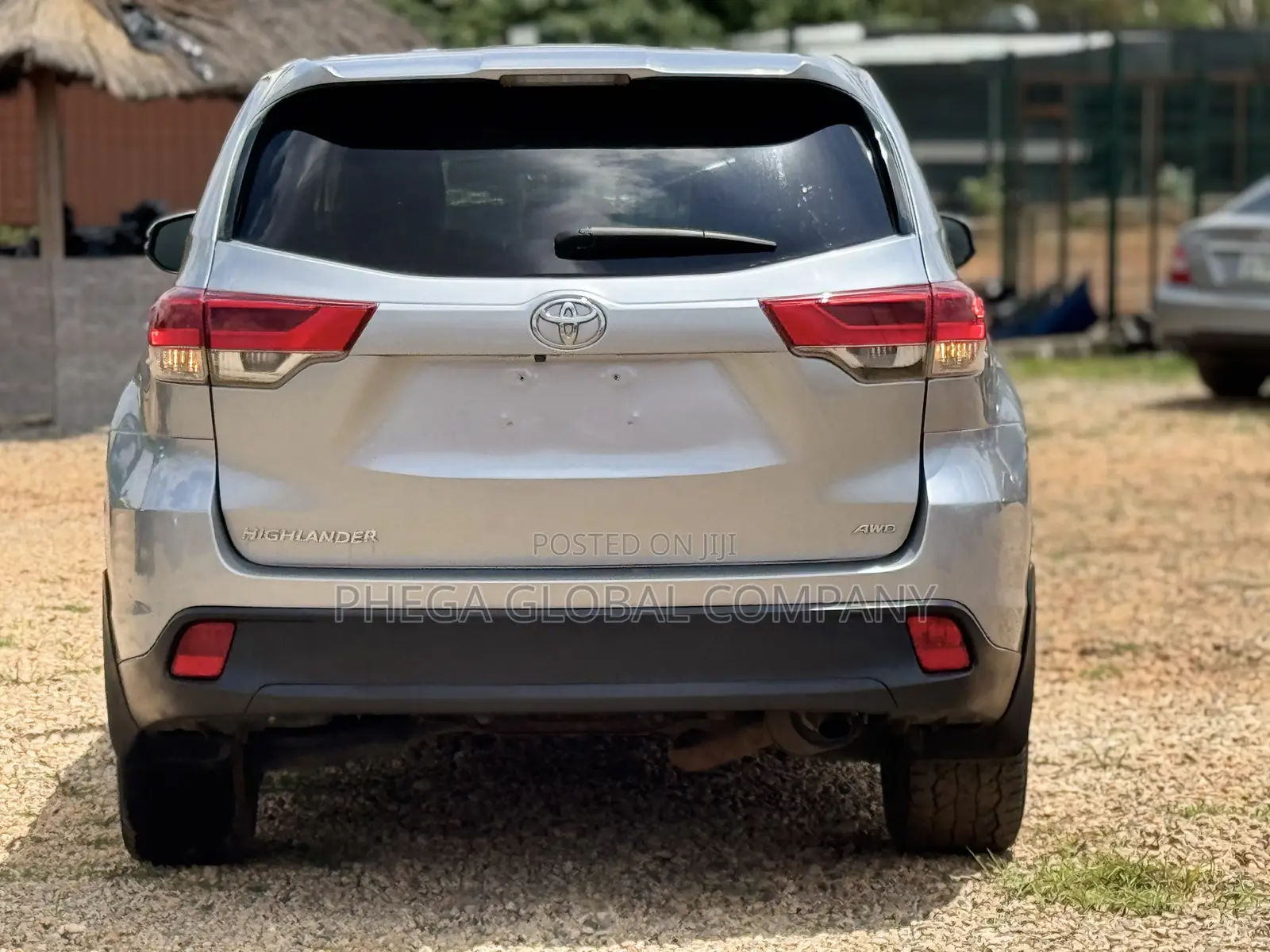 Toyota Highlander LE 4x4 V6 (3.5L 6cyl 8A) 2017 Gray