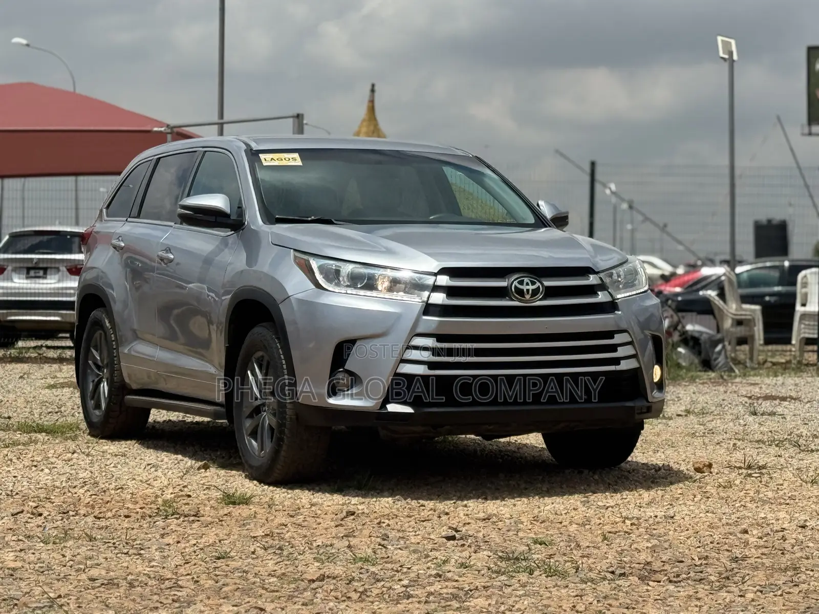Toyota Highlander LE 4x4 V6 (3.5L 6cyl 8A) 2017 Gray