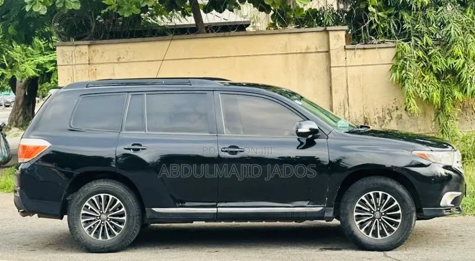 Toyota Highlander 2011 Black