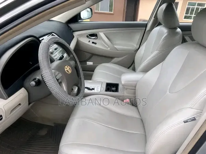 Toyota Camry 2008 Gold