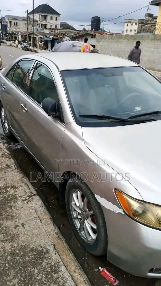 Toyota Camry 2008 Gold