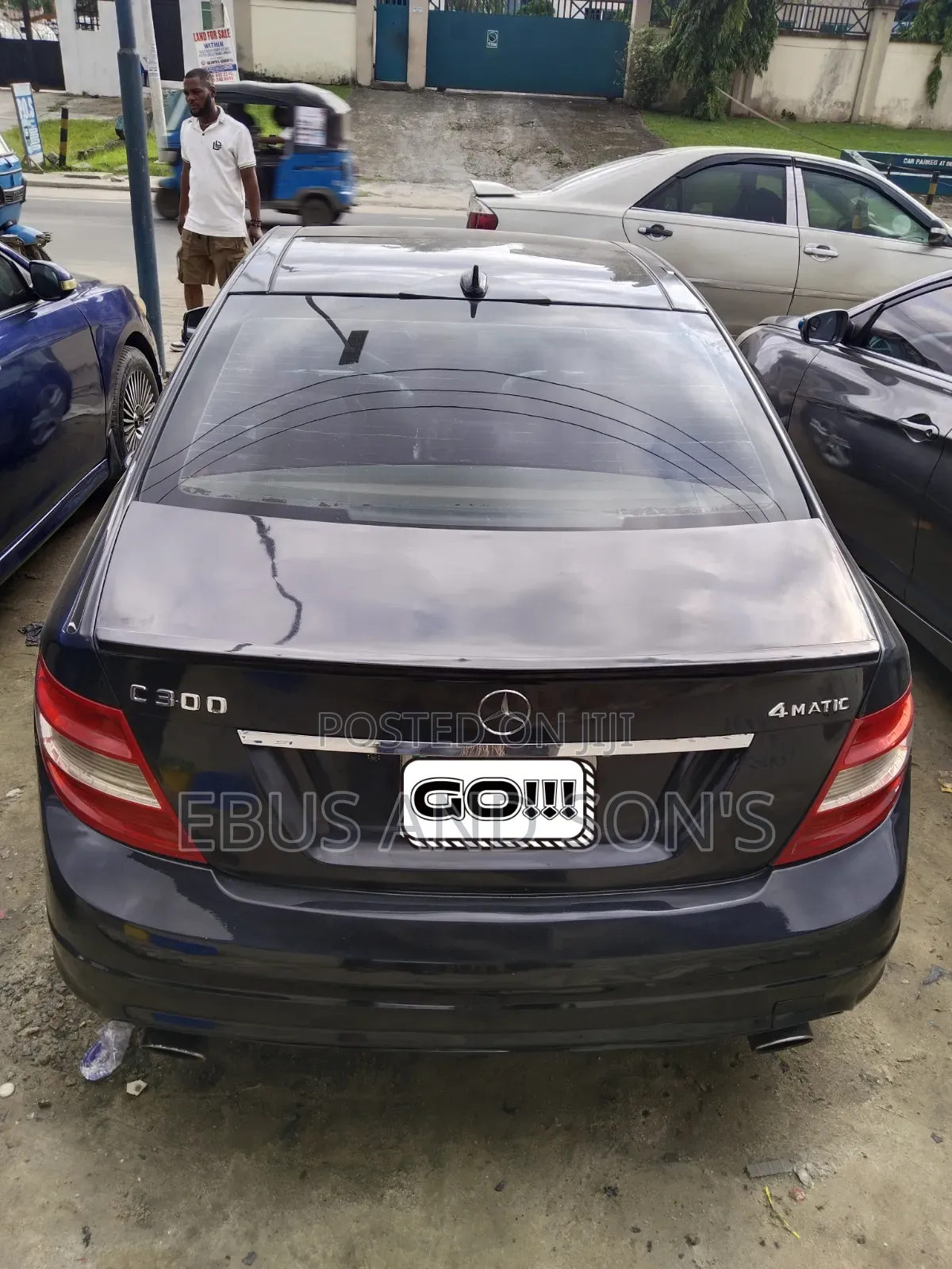 Mercedes-Benz C300 2011 Black